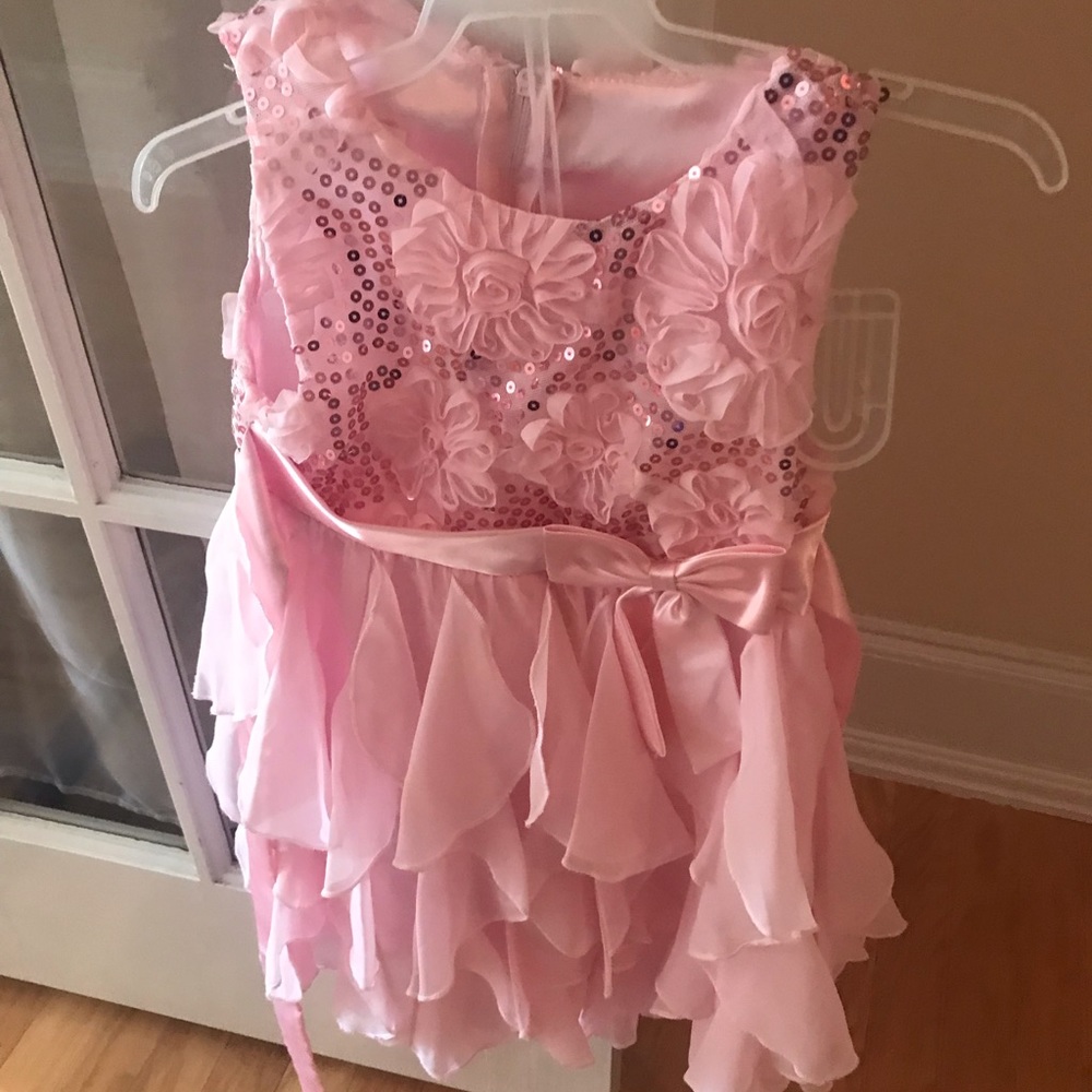 Girls dress